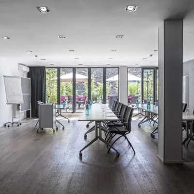 Pearl Hotel