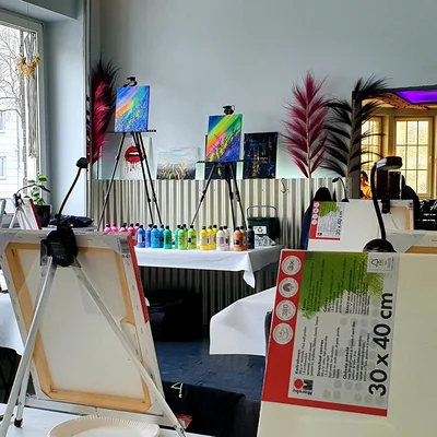 Shades Café Bar Atelier